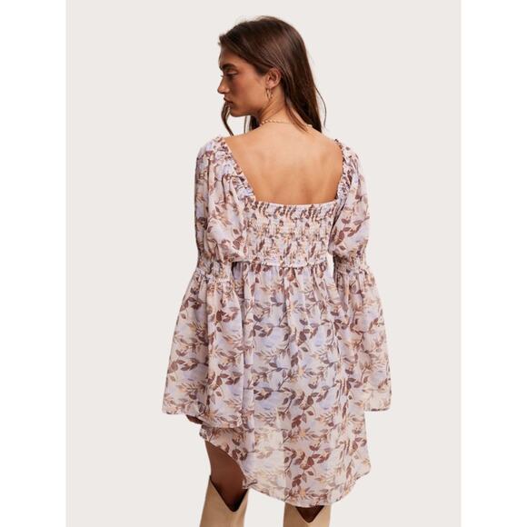 Leaf Print Bell Sleeve Top - Picture 5 of 5